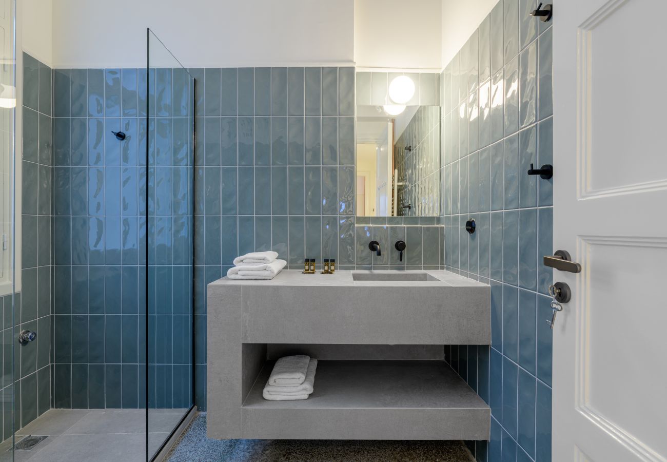 Apartment in Athens - An Outstanding 3 bdrm Apartment in the Heart of Athens