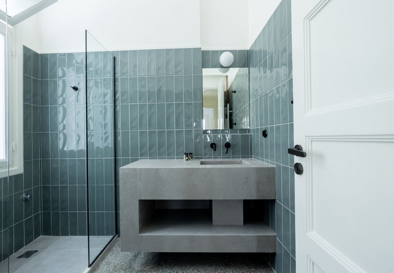 Apartment in Athens - An Outstanding 3 bdrm Apartment in the Heart of Athens