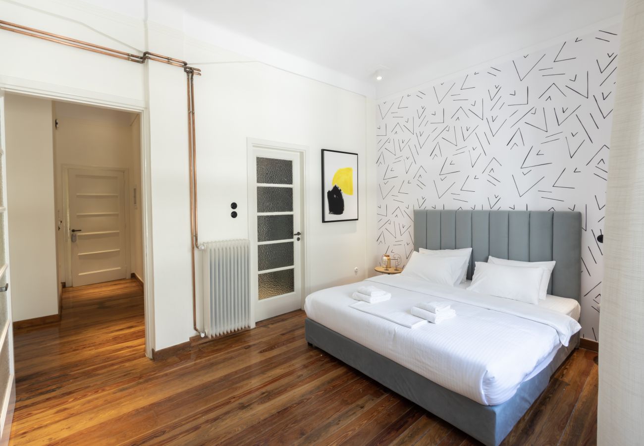 Apartment in Athens - An Outstanding 3 bdrm Apartment in the Heart of Athens