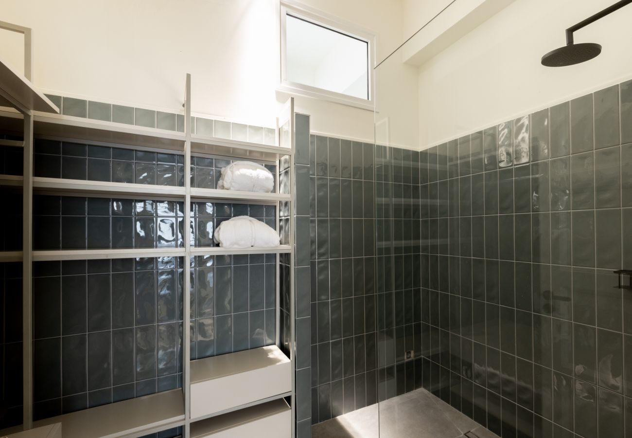 Apartment in Athens - An Outstanding 3 bdrm Apartment in the Heart of Athens