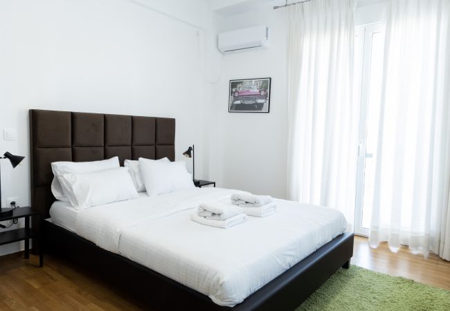 Apartment in Athens - Beautiful 2 bdrm apt in Athens Apartment in Athens - Beautiful 2 bdrm apt in Athens