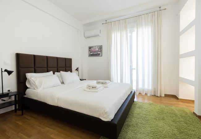 Apartment in Athens - Beautiful 2 bdrm apt in Athens Apartment in Athens - Beautiful 2 bdrm apt in Athens