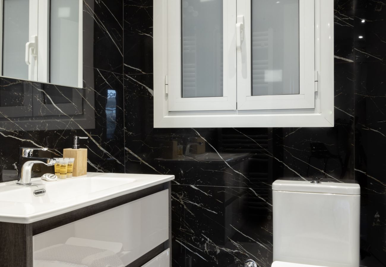 Apartment in Athens - Beautiful 2 bdrm apt in Athens