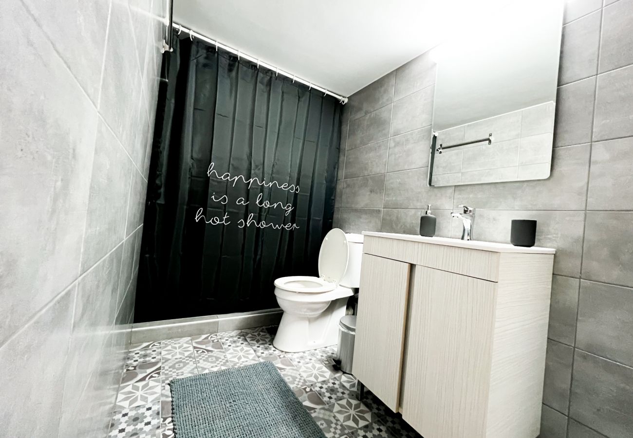 Apartment in Athens - Superb 3 bdrm Apt in Koukaki!