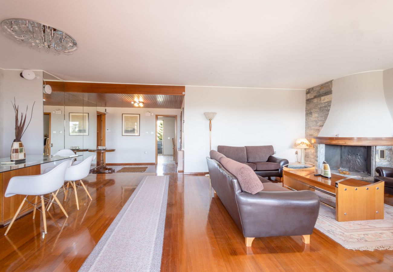 Apartment in Voula - 1 Ocean Breeze 3 Bedroom with Shared Pool 