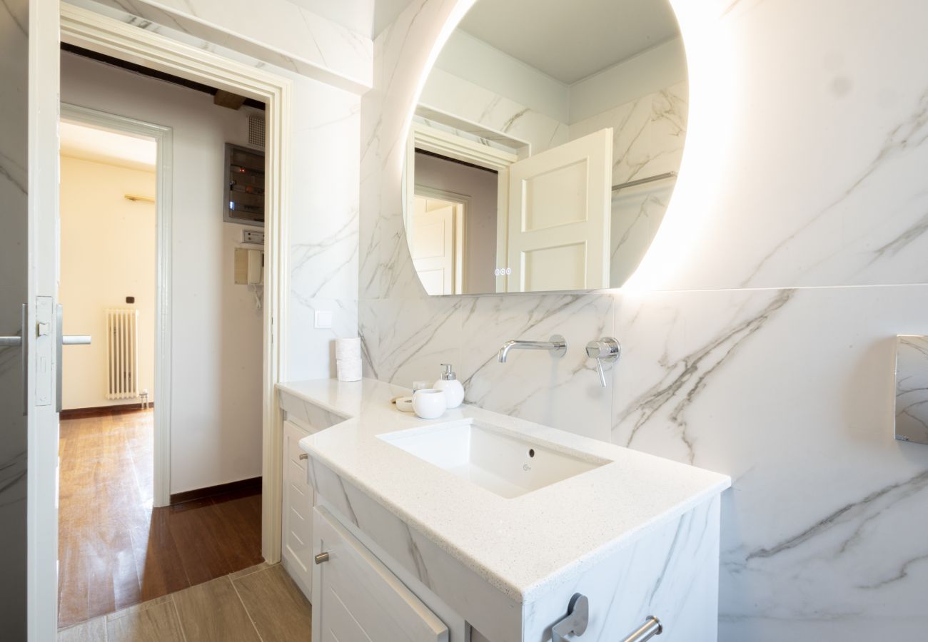Apartment in Voula - 1 Ocean Breeze 3 Bedroom with Shared Pool 