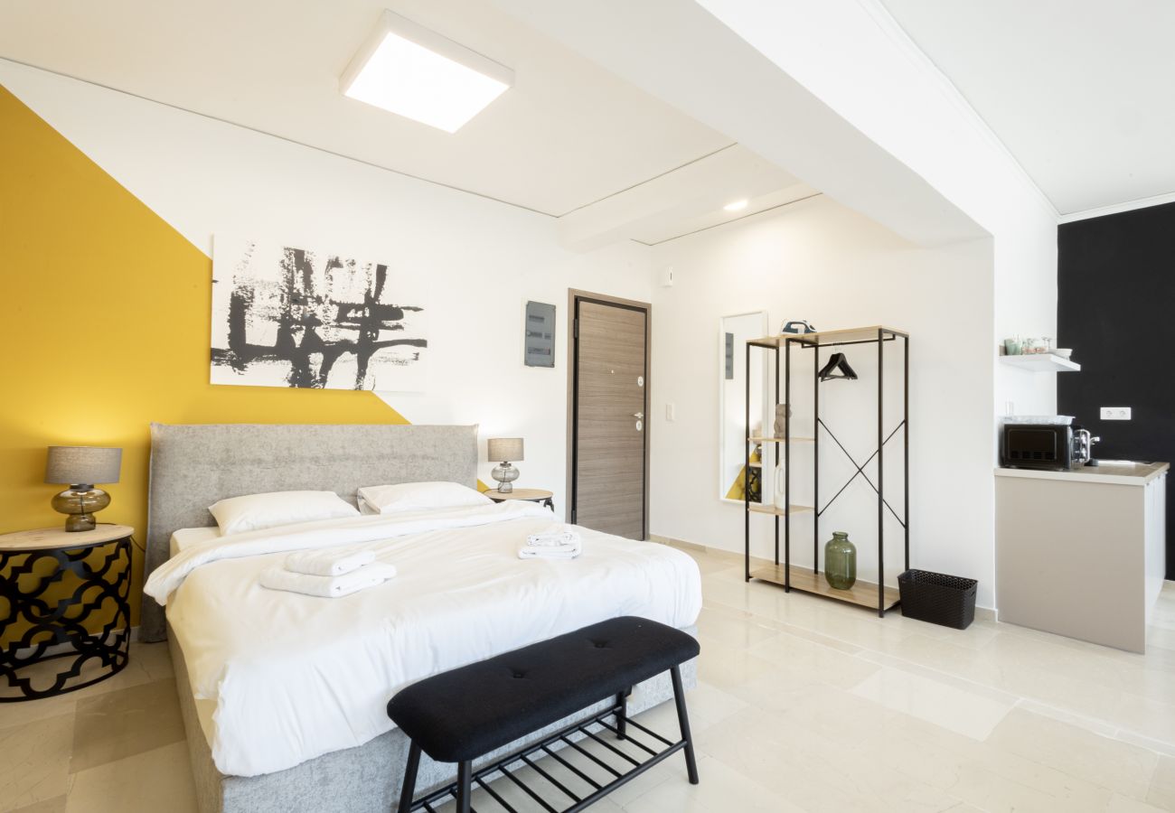 Studio in Athens - Hip And Fun in Athens Apt A