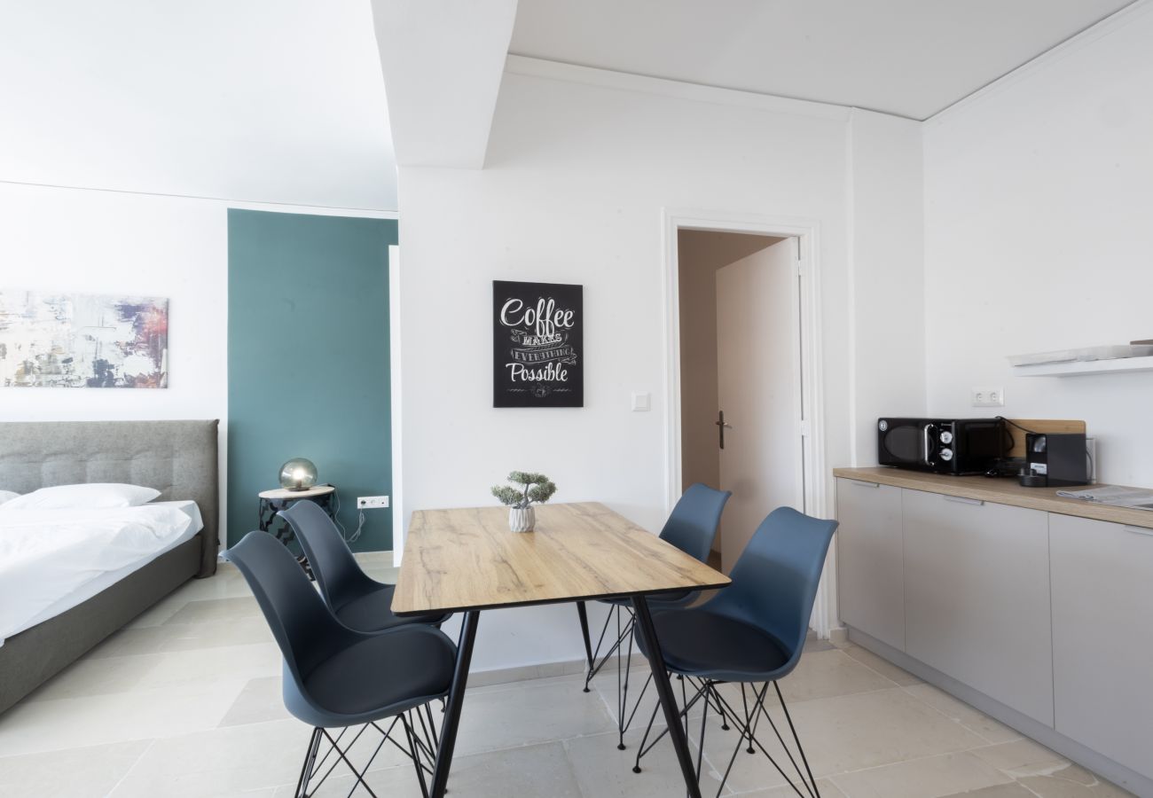 Studio in Athens - Hip And Fun in Athens Apt B