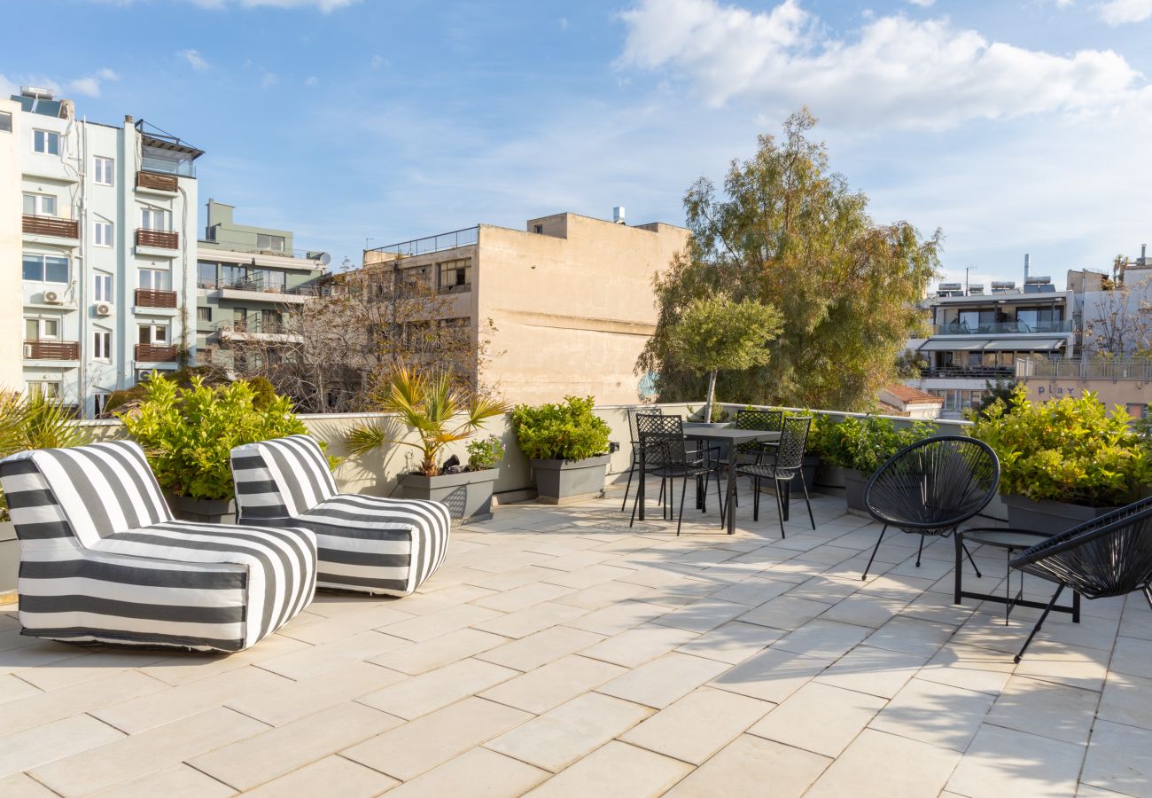 Apartment in Athens - 85 sqm  in the Heart of Athens w/Rooftop Deck