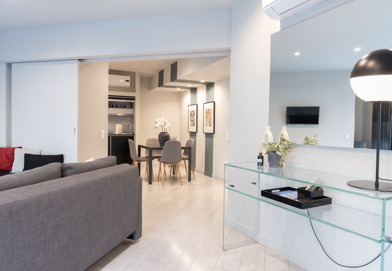 Apartment in Athens - Fantastic Central Athens Suite with Rooftop Deck