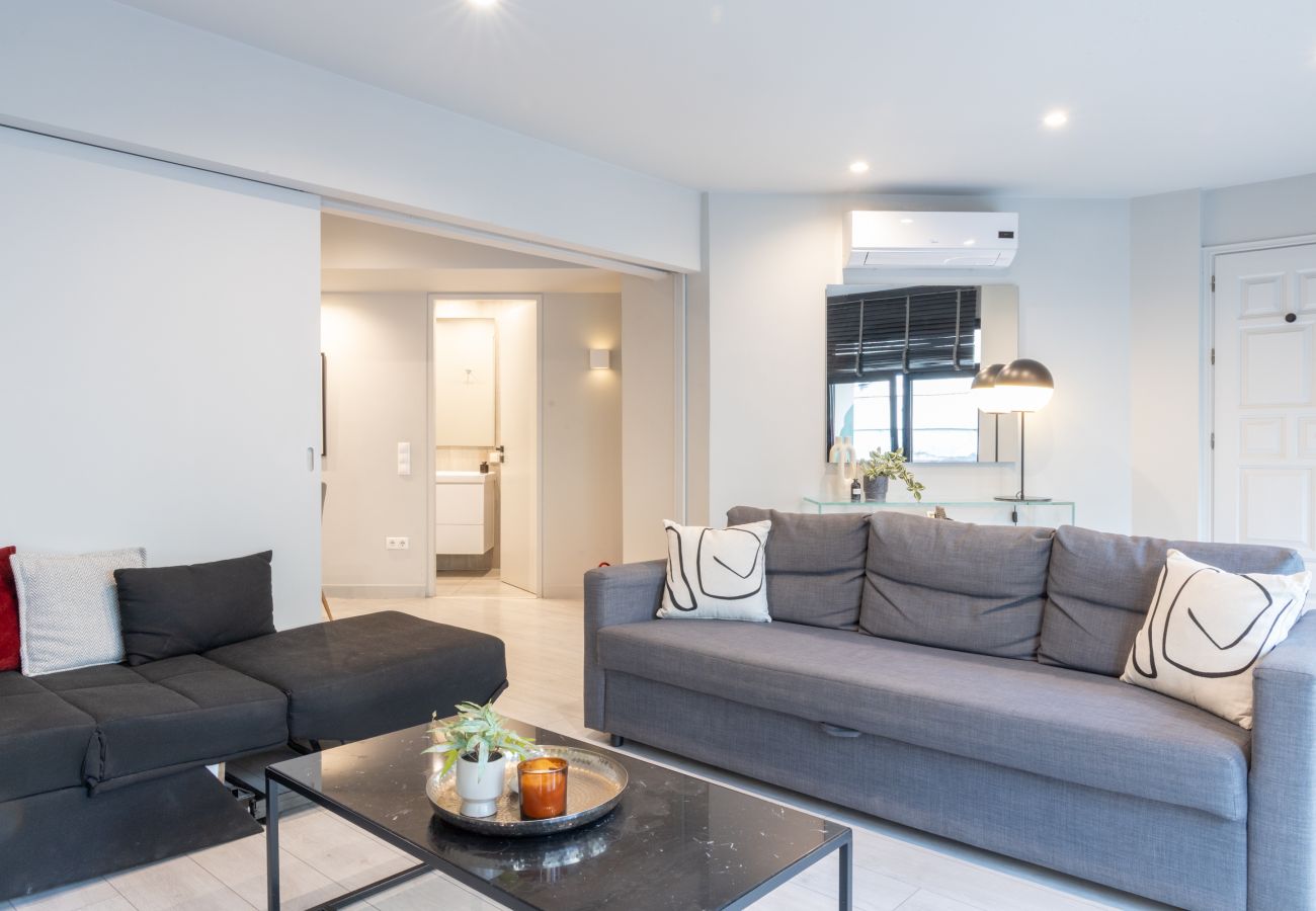 Apartment in Athens - Fantastic Central Athens Suite with Rooftop Deck