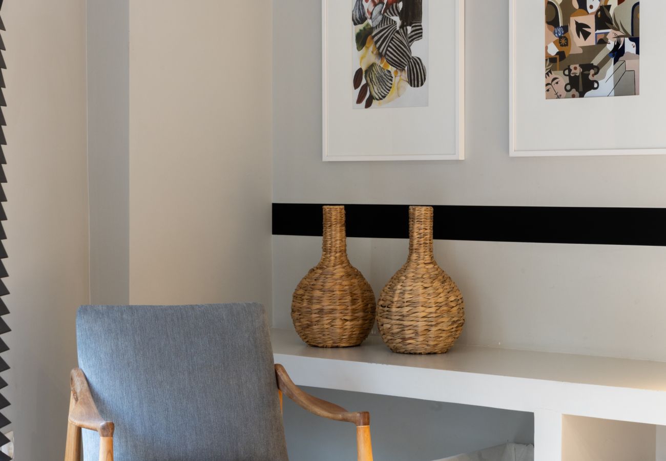 Apartment in Athens - Fantastic Central Athens Suite with Rooftop Deck