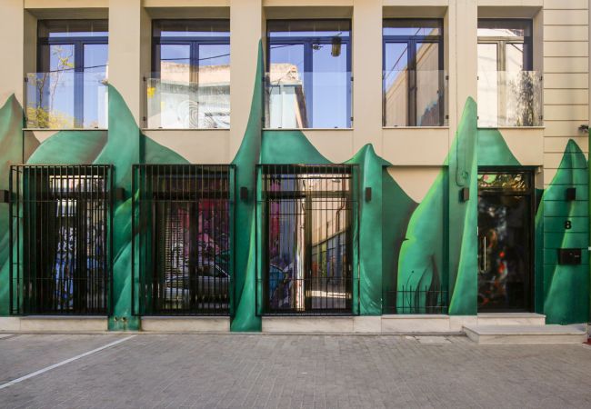 Apartment in Athens - Superb Central Athens Suite with Rooftop – Perfect for 5 Guests, 85sqm Apartment in Athens - Superb Central Athens Suite with Rooftop – Perfect for 5 Guests, 85sqm