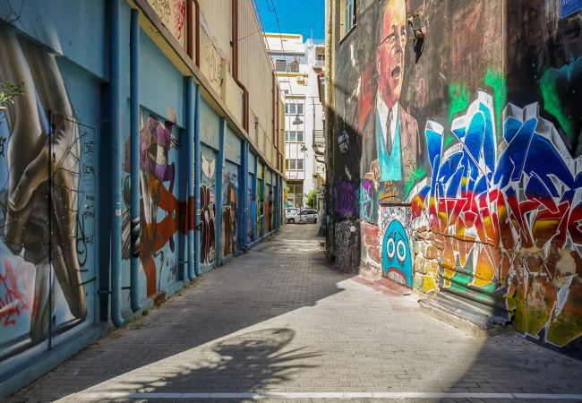 Apartment in Athens - Superb Central Athens Suite with Rooftop – Perfect for 5 Guests, 85sqm Apartment in Athens - Superb Central Athens Suite with Rooftop – Perfect for 5 Guests, 85sqm