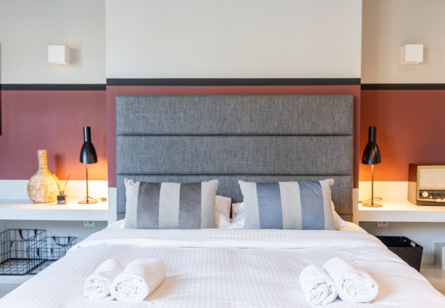 Apartment in Athens - Superb Central Athens Suite with Rooftop – Perfect for 5 Guests, 85sqm Apartment in Athens - Superb Central Athens Suite with Rooftop – Perfect for 5 Guests, 85sqm