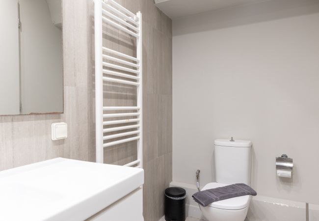 Apartment in Athens - Superb Central Athens Suite with Rooftop – Perfect for 5 Guests, 85sqm Apartment in Athens - Superb Central Athens Suite with Rooftop – Perfect for 5 Guests, 85sqm