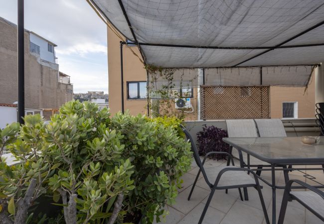 Apartment in Athens - Superb Central Athens Suite with Rooftop – Perfect for 5 Guests, 85sqm Apartment in Athens - Superb Central Athens Suite with Rooftop – Perfect for 5 Guests, 85sqm