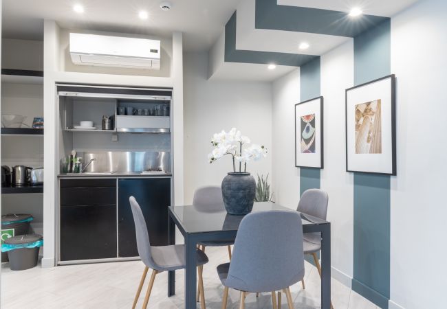 Apartment in Athens - Entire Building in the Heart of Athens – Sleeps 15 with Private Rooftop Terrace Apartment in Athens - Entire Building in the Heart of Athens – Sleeps 15 with Private Rooftop Terrace