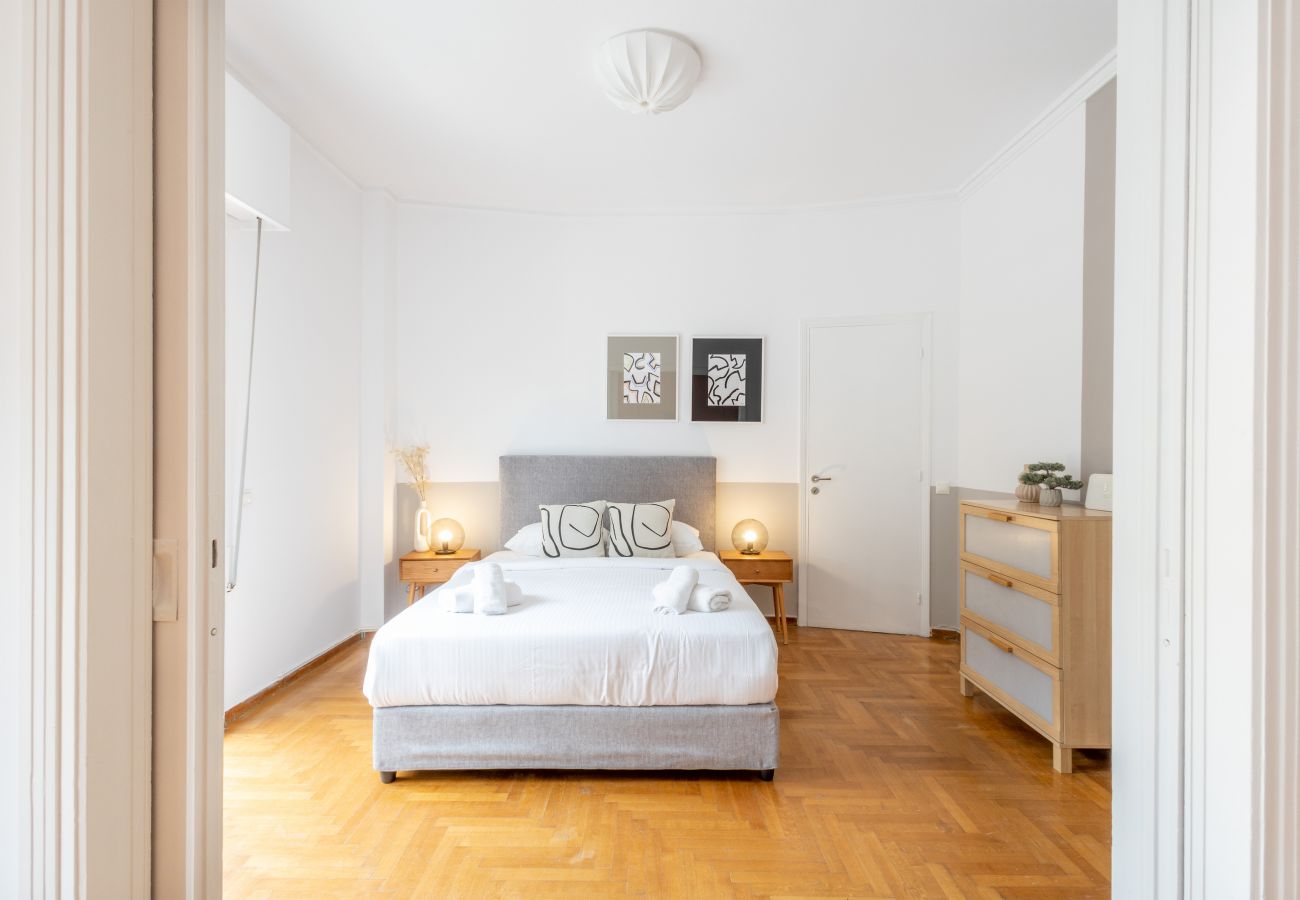 Apartment in Athens - Spacious High-Ceiling 2-Bedroom by Acropolis Museum