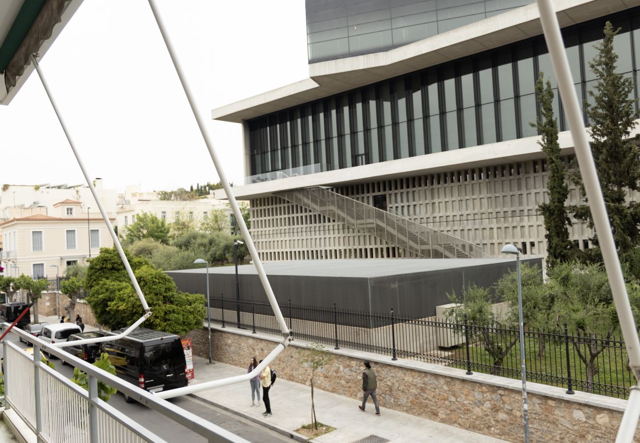 Apartment in Athens - Spacious High-Ceiling 2-Bedroom by Acropolis Museum