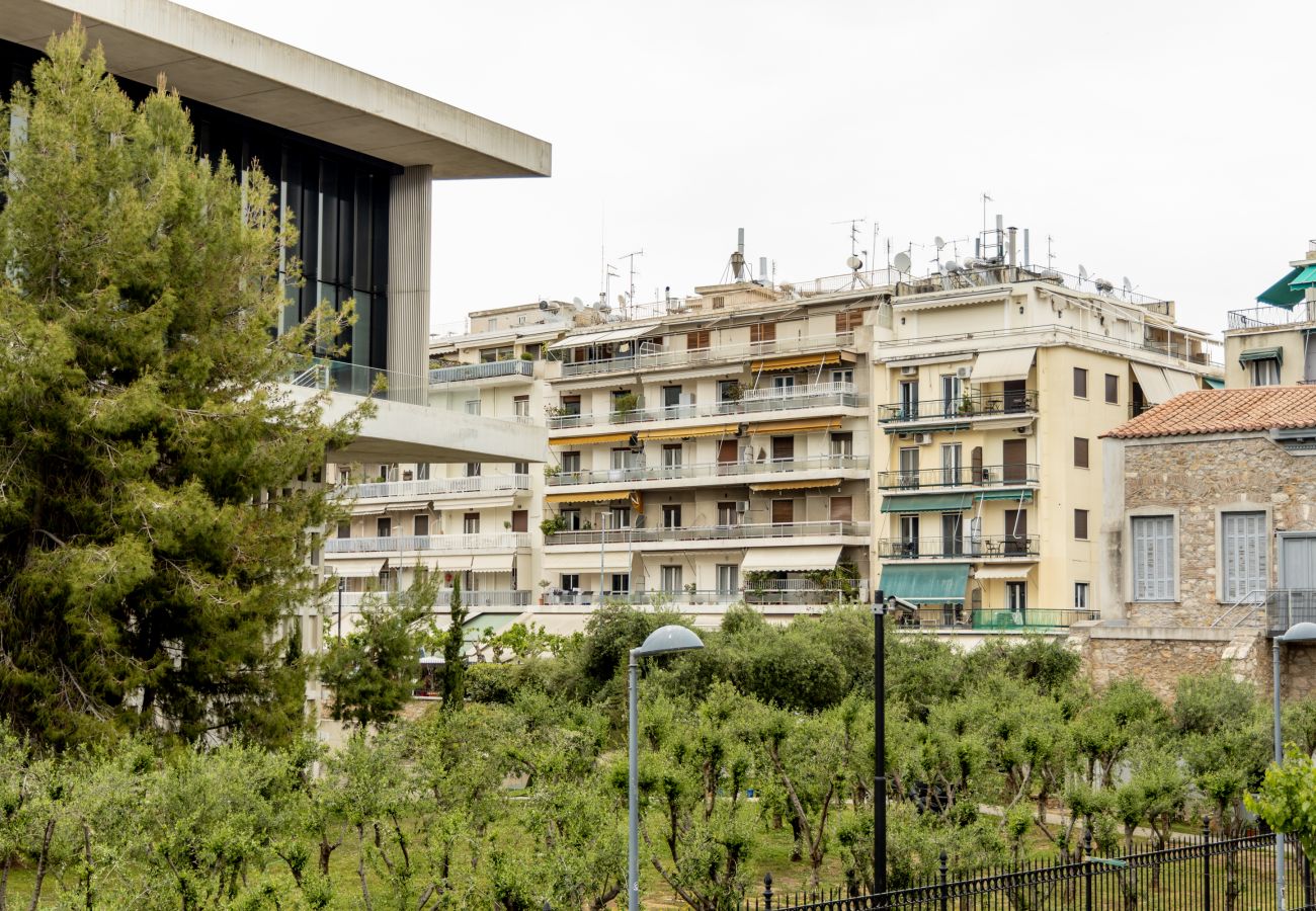 Apartment in Athens - Spacious High-Ceiling 2-Bedroom by Acropolis Museum