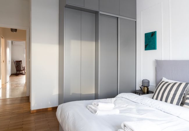 Apartment in Glyfada - Charming Seaside Apartment | Elegant 2BR in Glyfada Apartment in Glyfada - Charming Seaside Apartment | Elegant 2BR in Glyfada