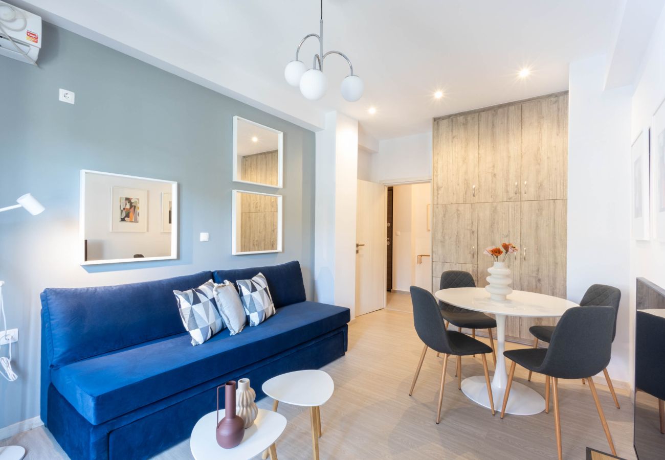 Apartment in Athens - Sunlit Serenity: Cozy 1bdrm Escape in Athens