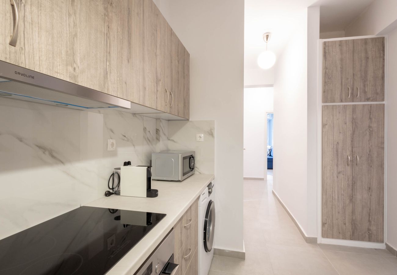 Apartment in Athens - Sunlit Serenity: Cozy 1bdrm Escape in Athens