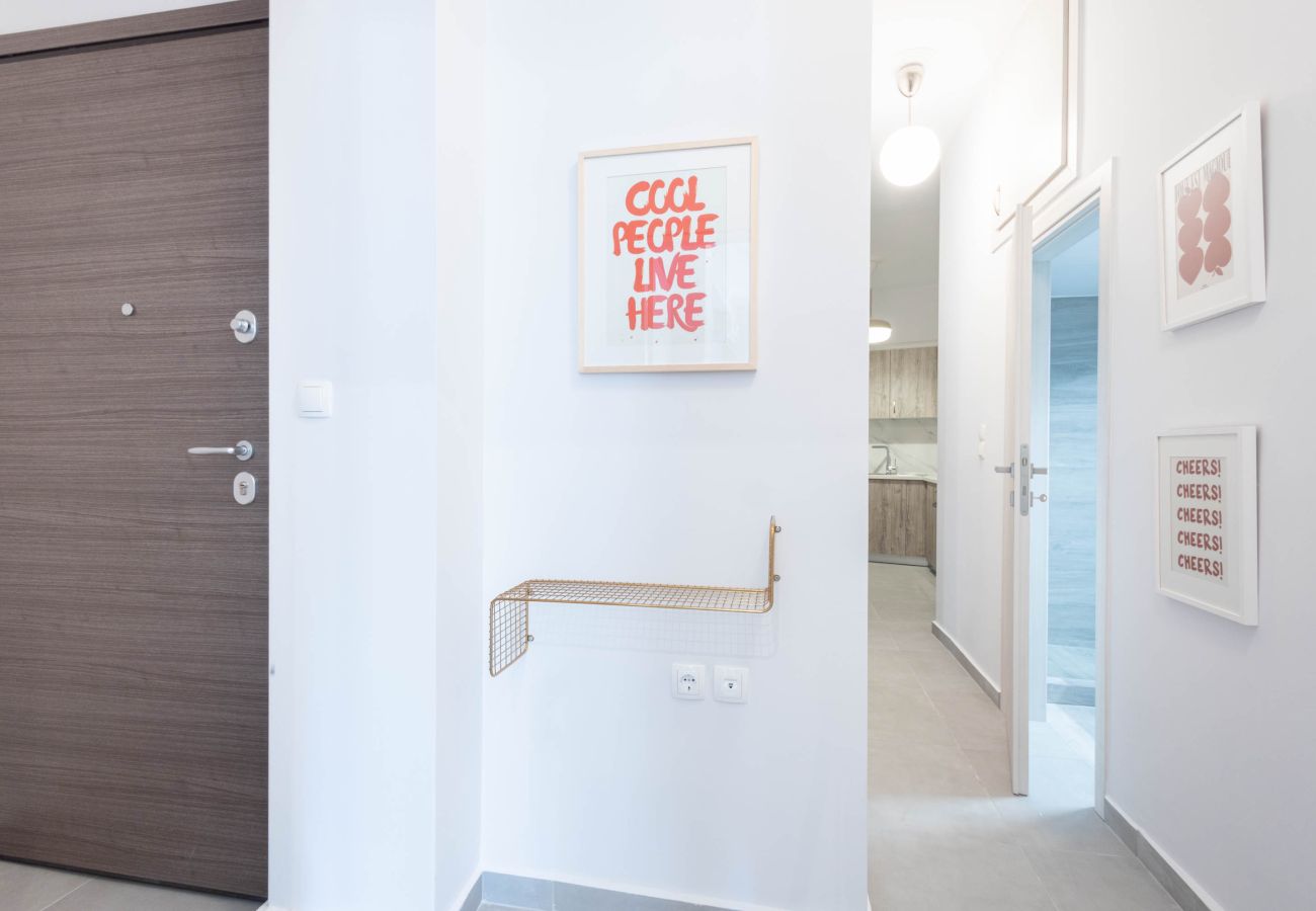 Apartment in Athens - Sunlit Serenity: Cozy 1bdrm Escape in Athens