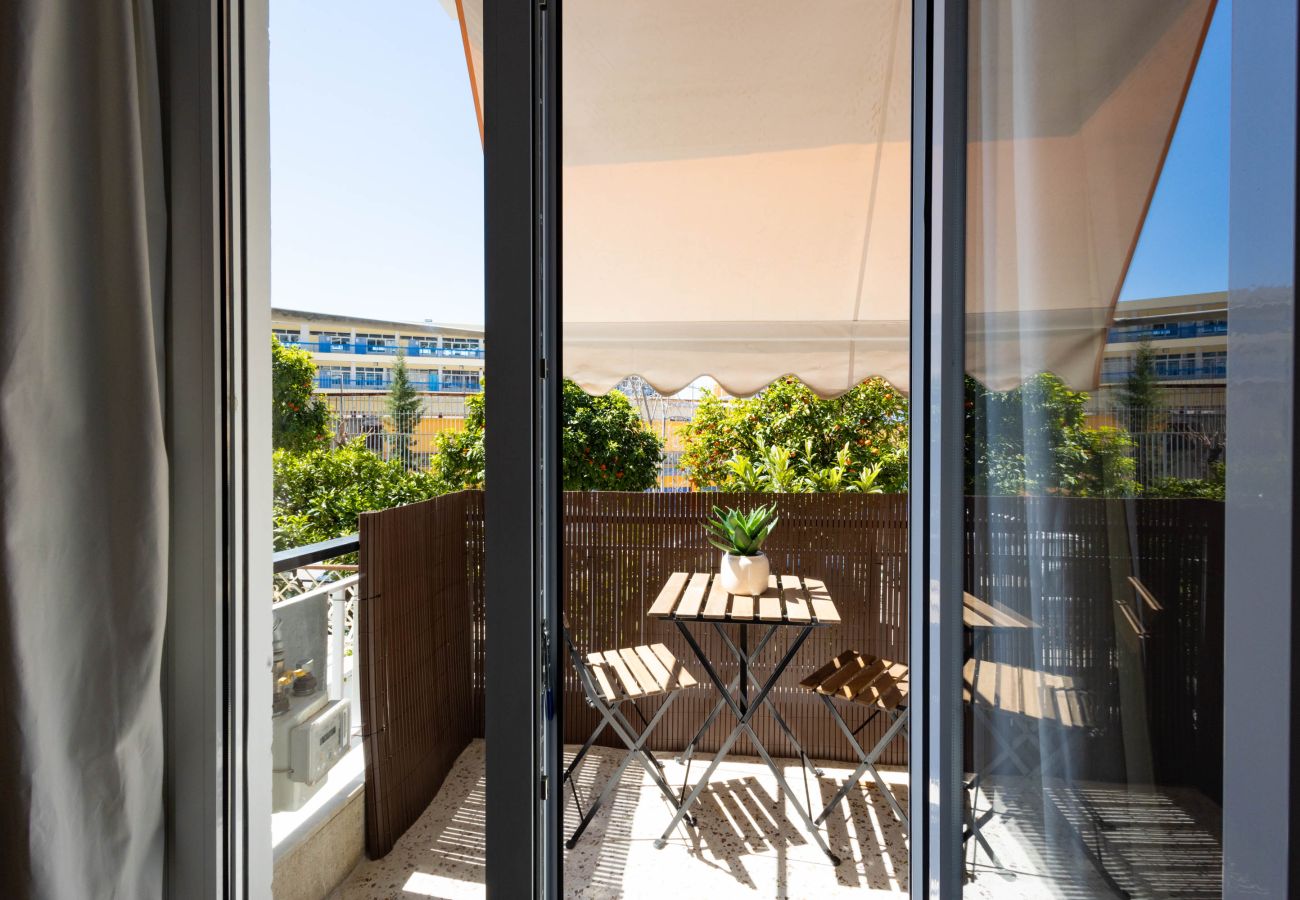 Apartment in Athens - Sunlit Serenity: Cozy 1bdrm Escape in Athens
