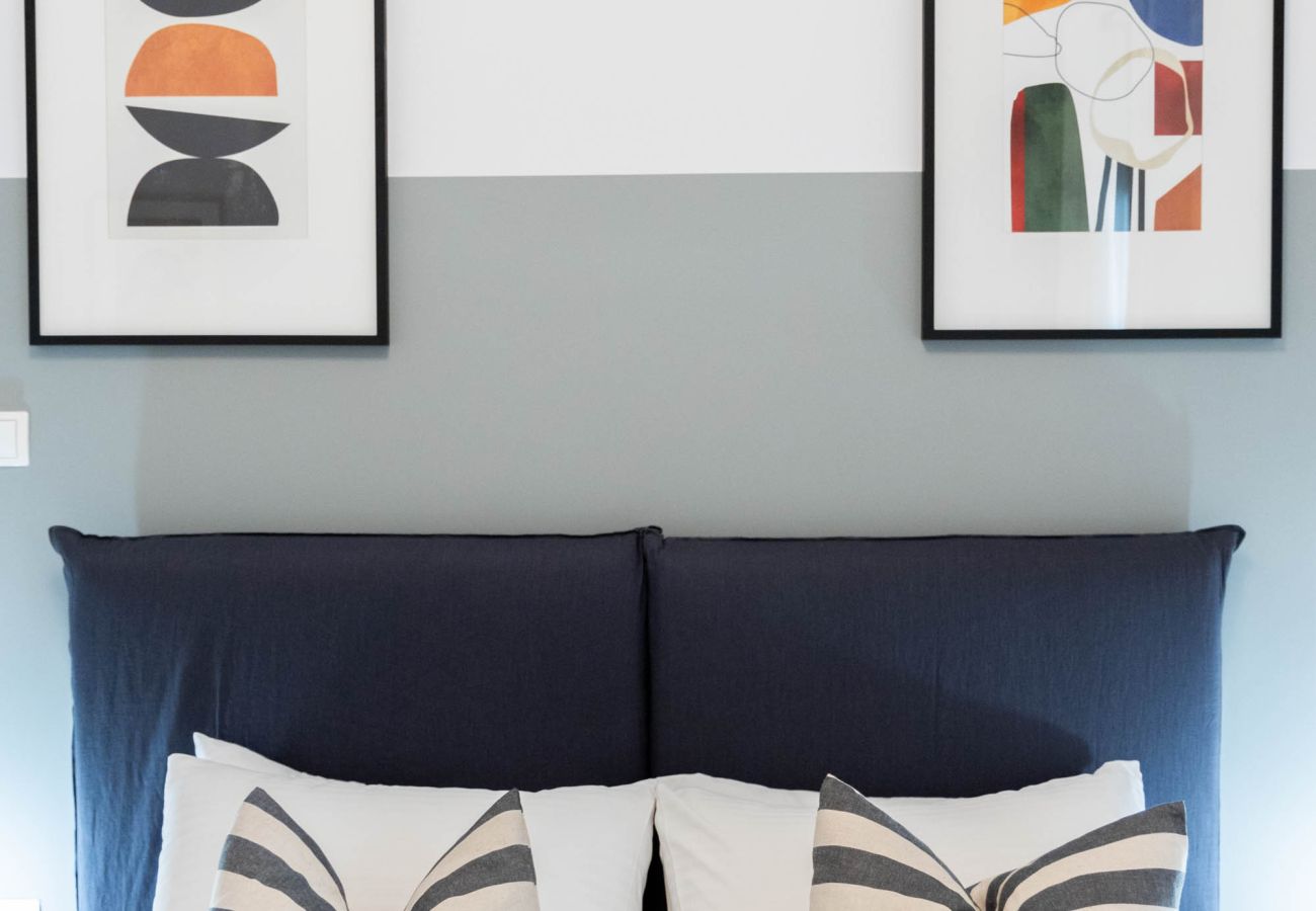 Apartment in Athens - Sunlit Serenity: Cozy 1bdrm Escape in Athens