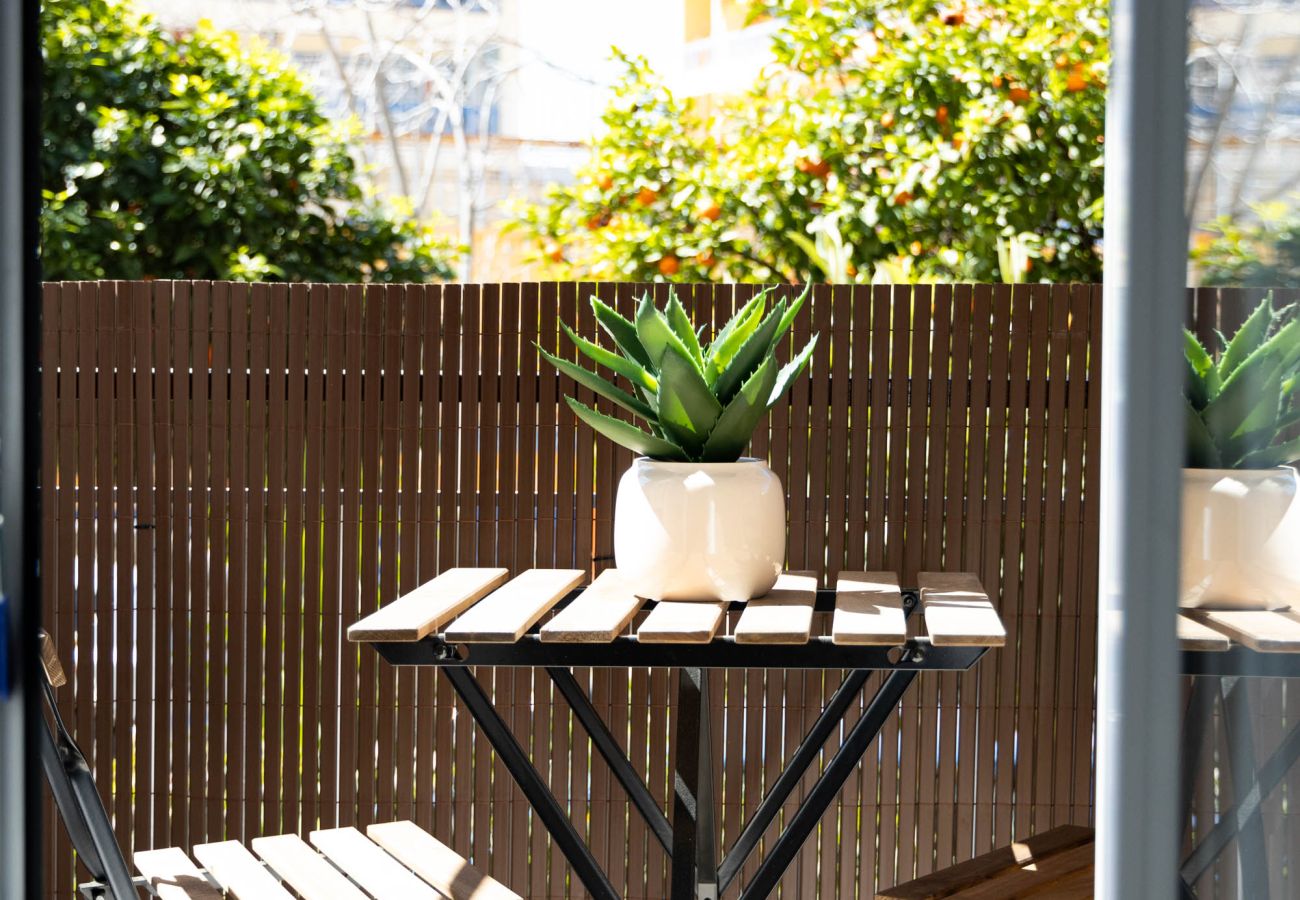 Apartment in Athens - Sunlit Serenity: Cozy 1bdrm Escape in Athens