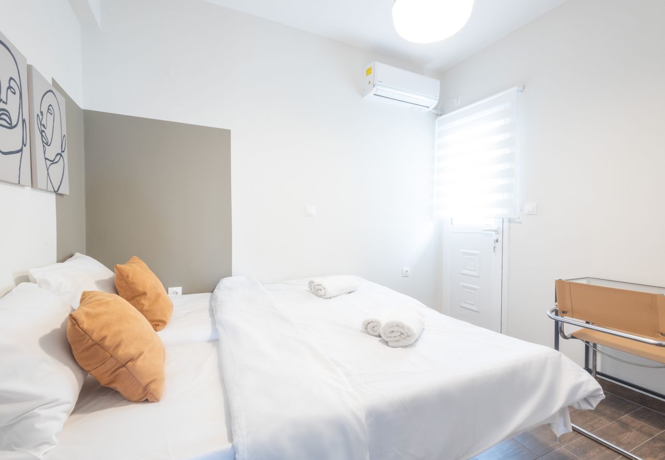Apartment in Voula - Luxury Beachfront 2-Bedroom Stay in Voula
