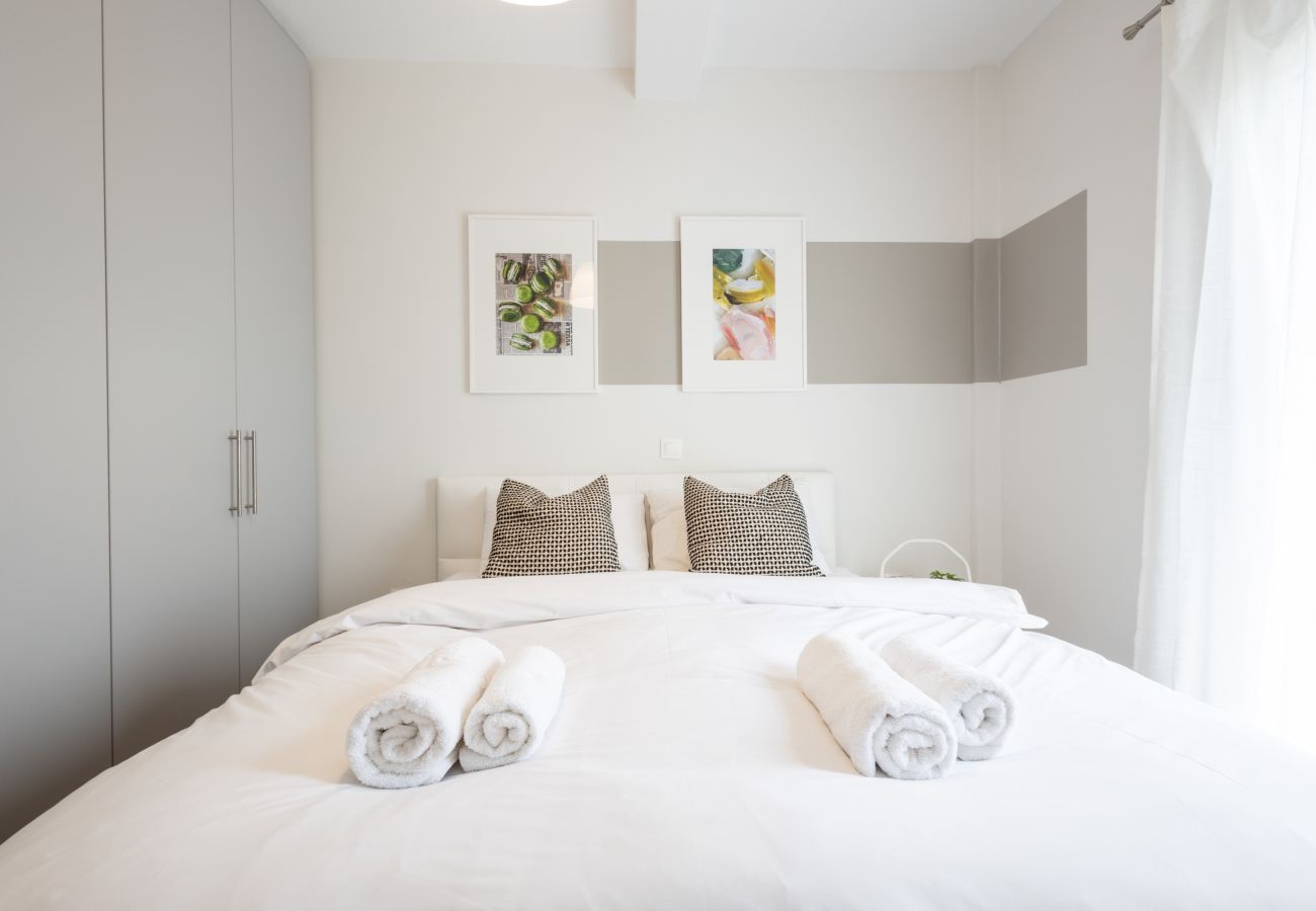 Apartment in Voula - Luxury Beachfront 2-Bedroom Stay in Voula
