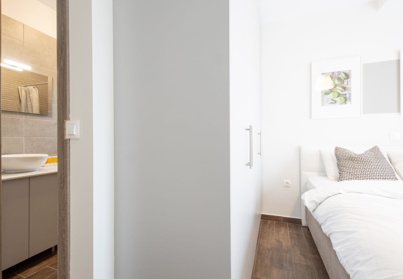 Apartment in Voula - Luxury Beachfront 2-Bedroom Stay in Voula