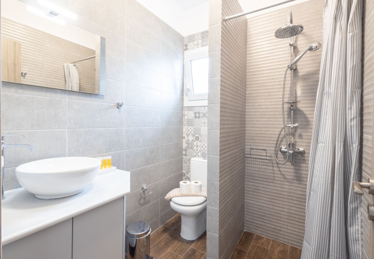 Apartment in Voula - Luxury Beachfront 2-Bedroom Stay in Voula