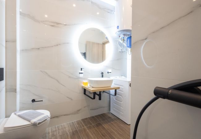 Apartment in Athens - Spacious 3-Bedroom Dual Apartment in City Centre Apartment in Athens - Spacious 3-Bedroom Dual Apartment in City Centre