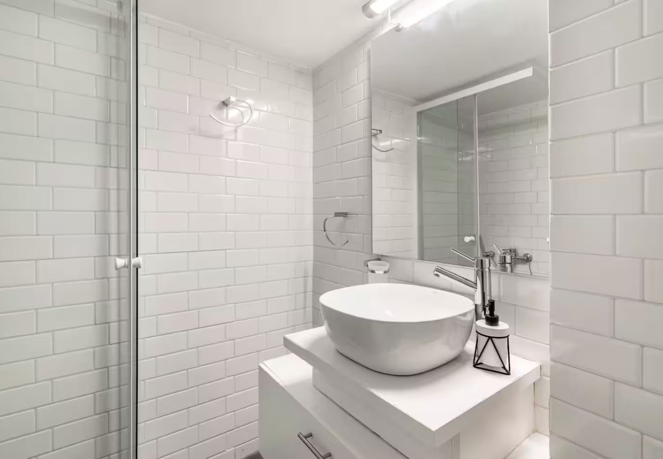 Apartment in Athens - Athenian Entertainment & Relaxation Hub