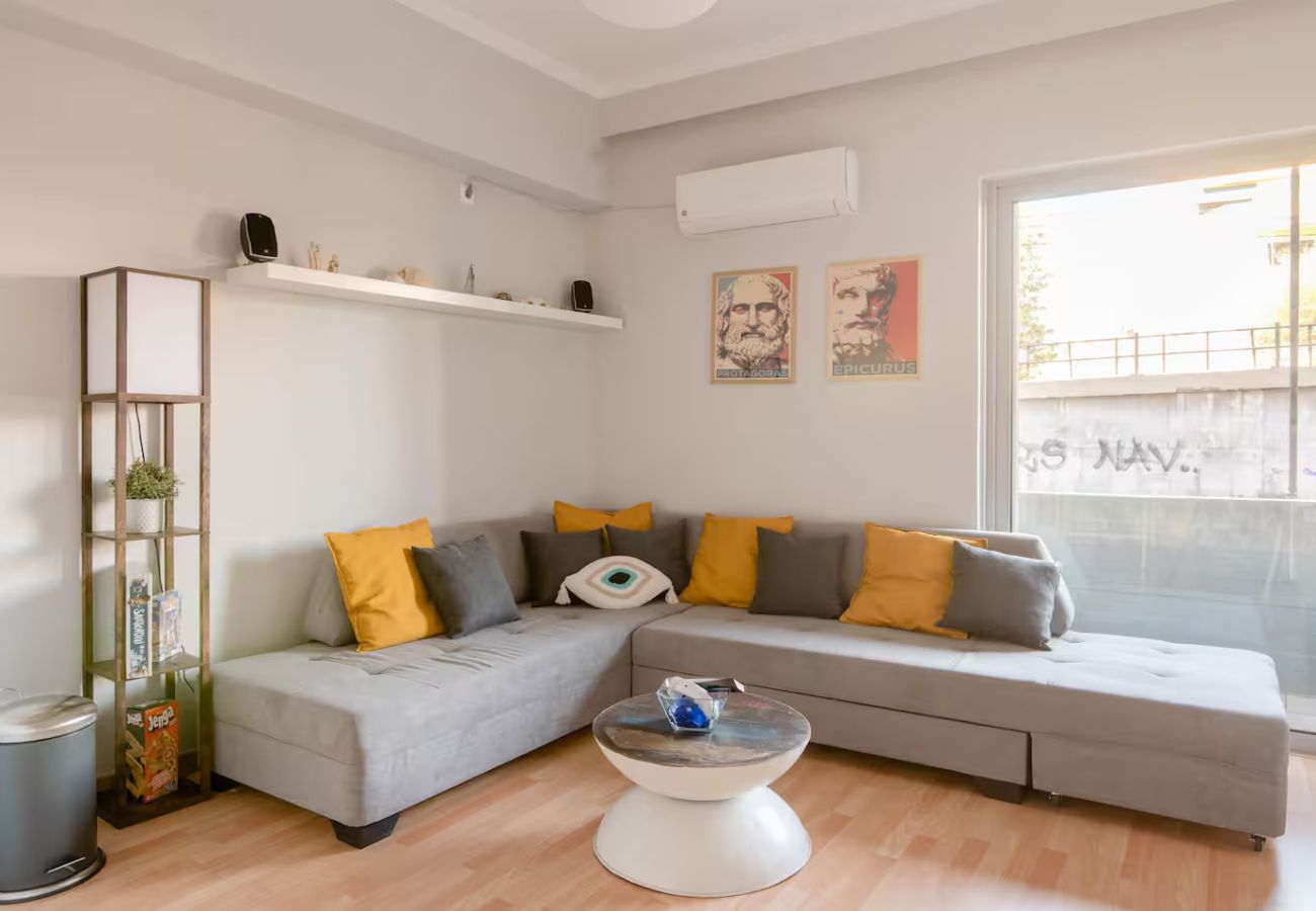 Apartment in Athens - Athenian Entertainment & Relaxation Hub