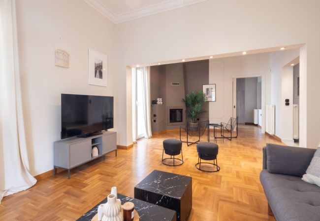 Apartment in Athens - Acropolis Luxe Retreat 15 ppl 6 bdrm Neoclassical Home w/ Jacuzzi & Rooftop Apartment in Athens - Acropolis Luxe Retreat 15 ppl 6 bdrm Neoclassical Home w/ Jacuzzi & Rooftop
