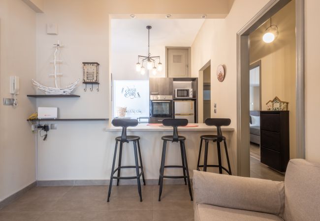 Apartment in Piraeus - Kastella Waves: Chic 2-Bedroom Getaway Apartment in Piraeus - Kastella Waves: Chic 2-Bedroom Getaway