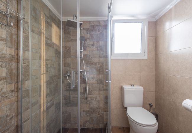 Apartment in Piraeus - Kastella Waves: Chic 2-Bedroom Getaway Apartment in Piraeus - Kastella Waves: Chic 2-Bedroom Getaway