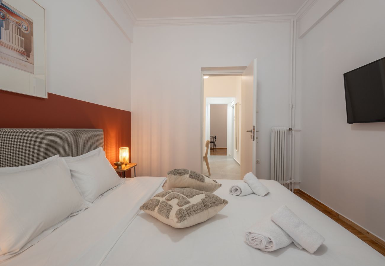 Apartment in Athens - Fresh 2 bdrm Apt in Koukaki
