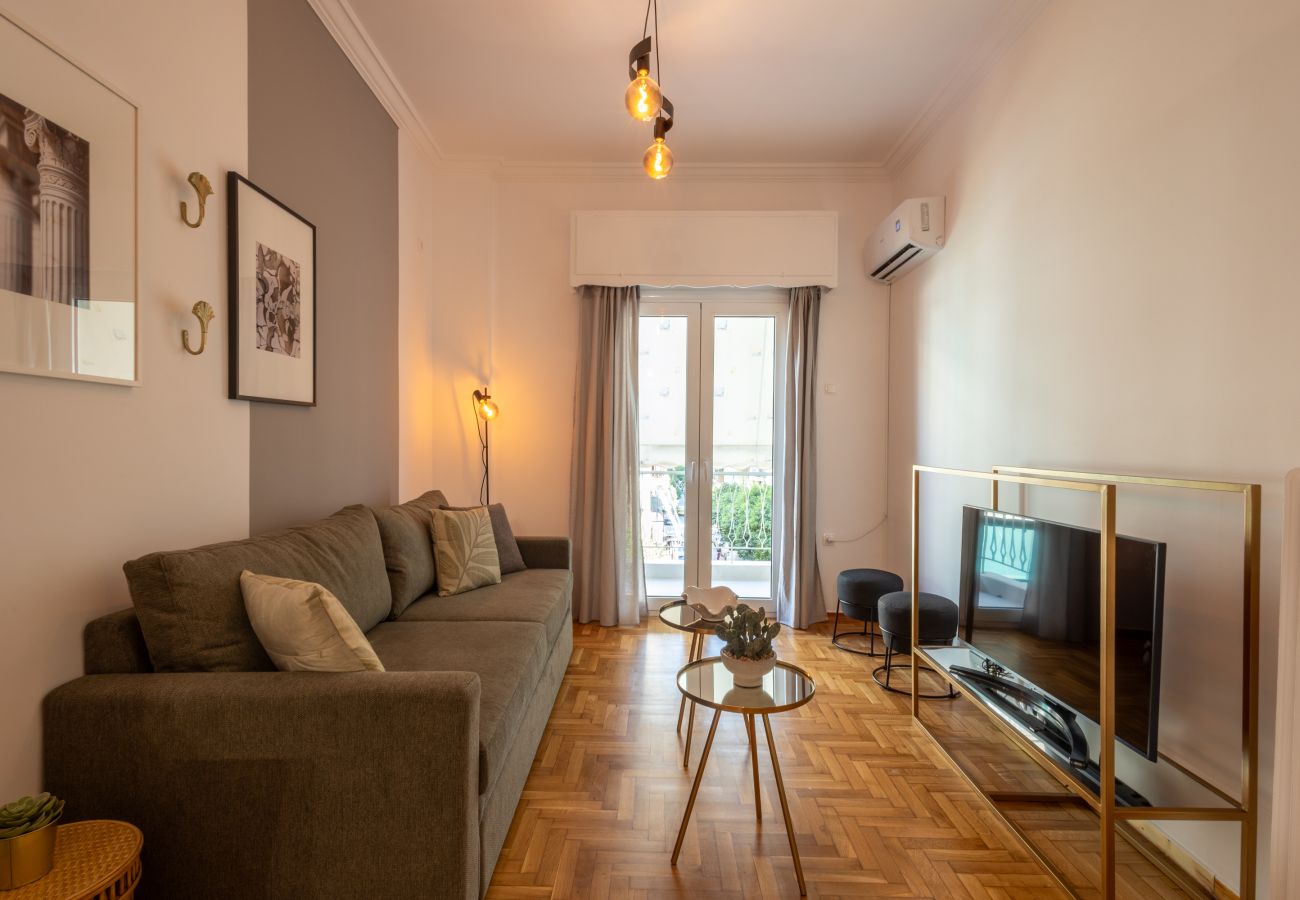 Apartment in Athens - Fresh 2 bdrm Apt in Koukaki