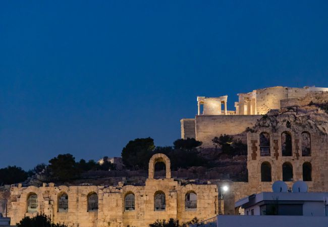 Apartment in Athens - Massive 2-Combo apt| Unbeatable Acropolis Views | 9PAX