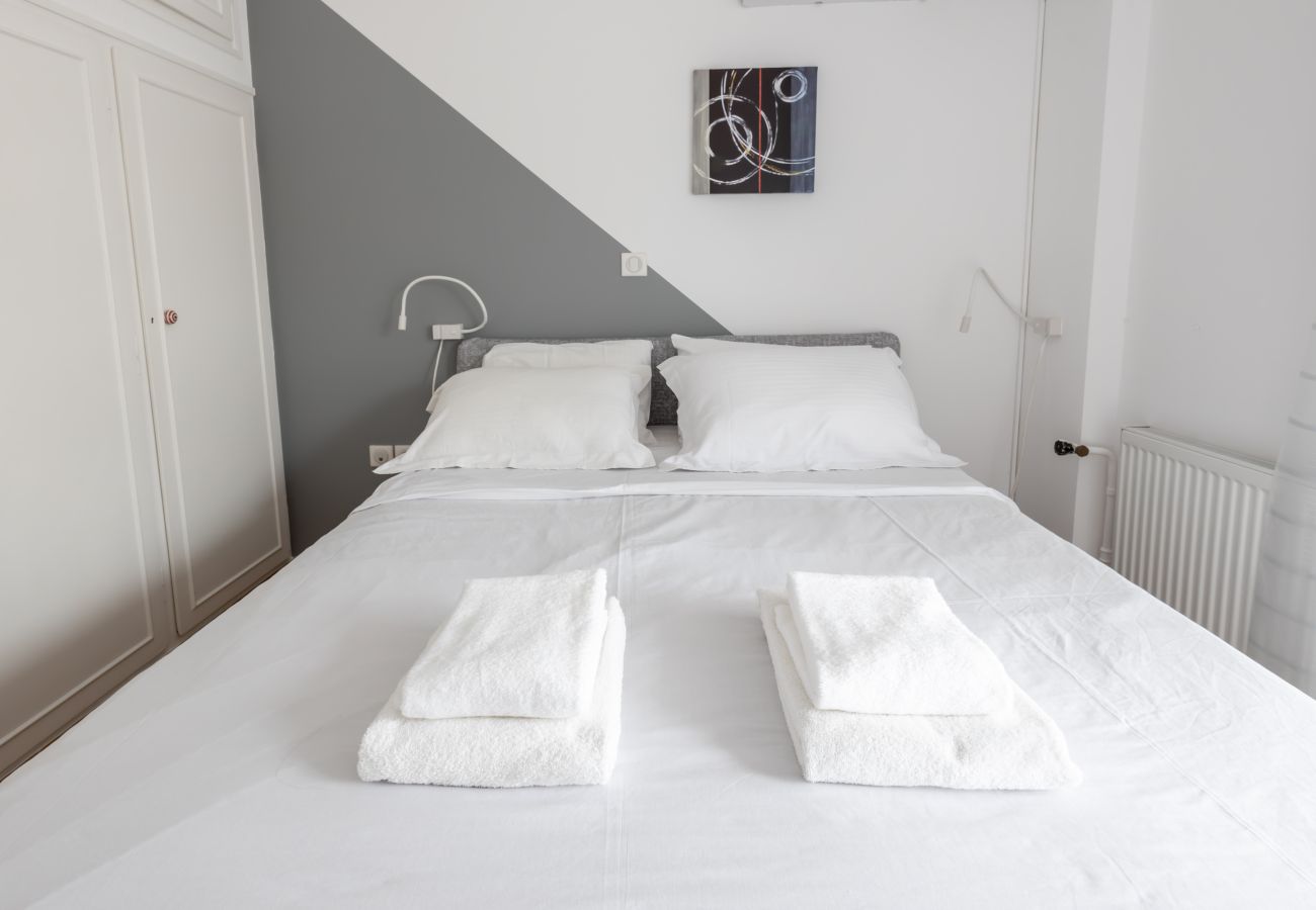 Apartment in Athens - Massive 2-Apartment Combo | Unbeatable Acropolis Views | Sleeps 9