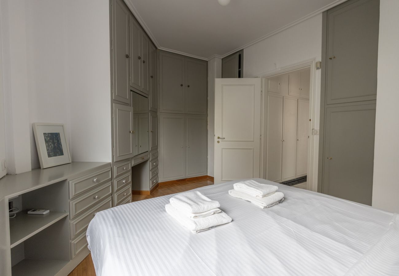 Apartment in Athens - Massive 2-Apartment Combo | Unbeatable Acropolis Views | Sleeps 9