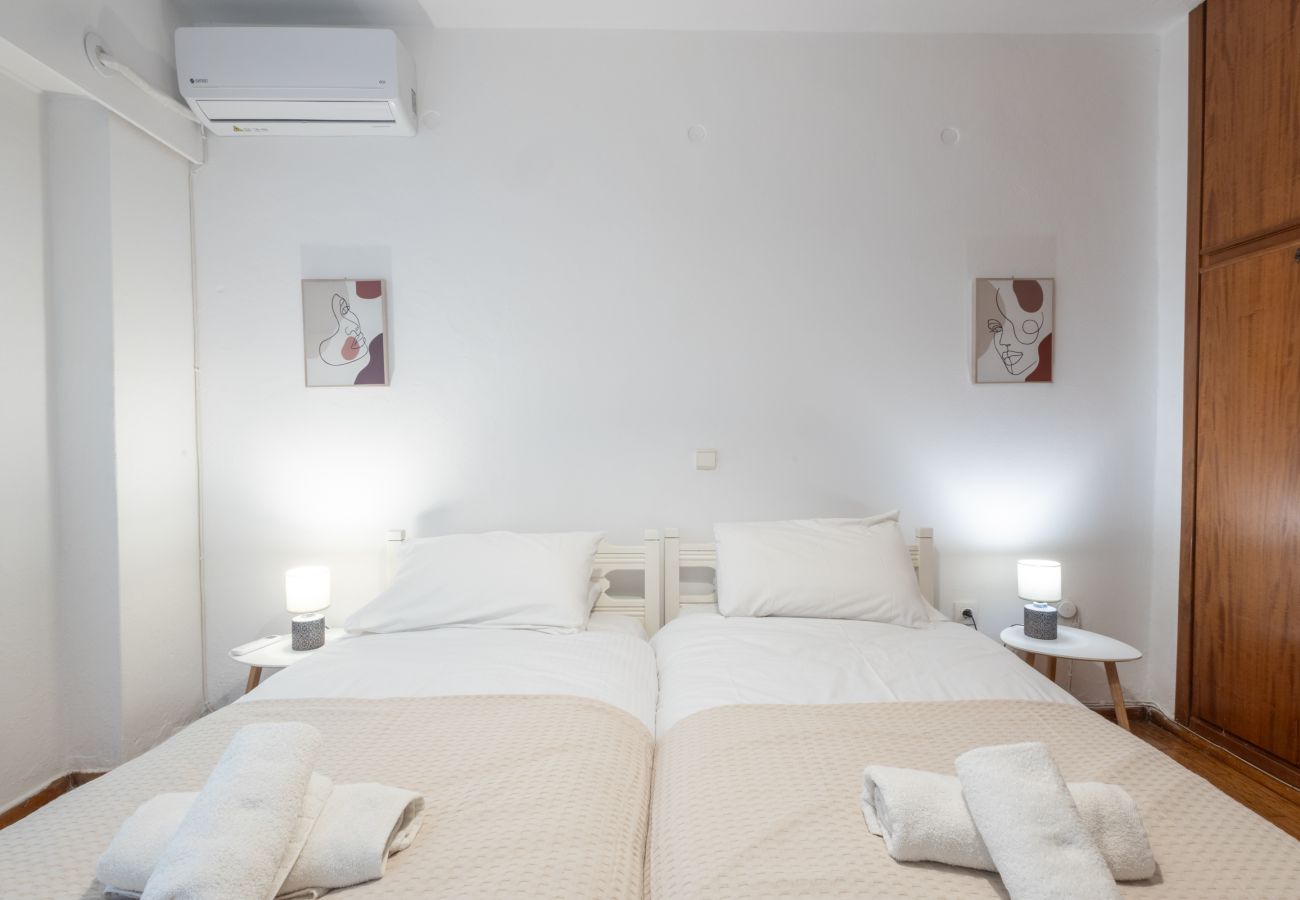 Apartment in Vyronas - Comfort Apartment with 2 Bedrooms