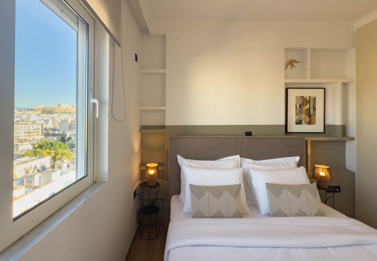 Apartment in Athens - Acropolis Sky Retreat | Jacuzzi & 3BR Maisonette
