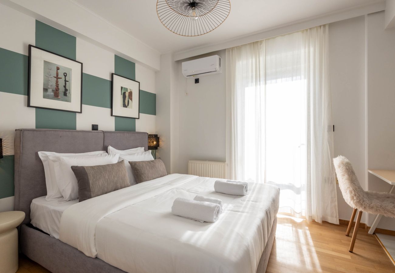 Apartment in Athens - Acropolis Sky Retreat | Jacuzzi & 3BR Maisonette